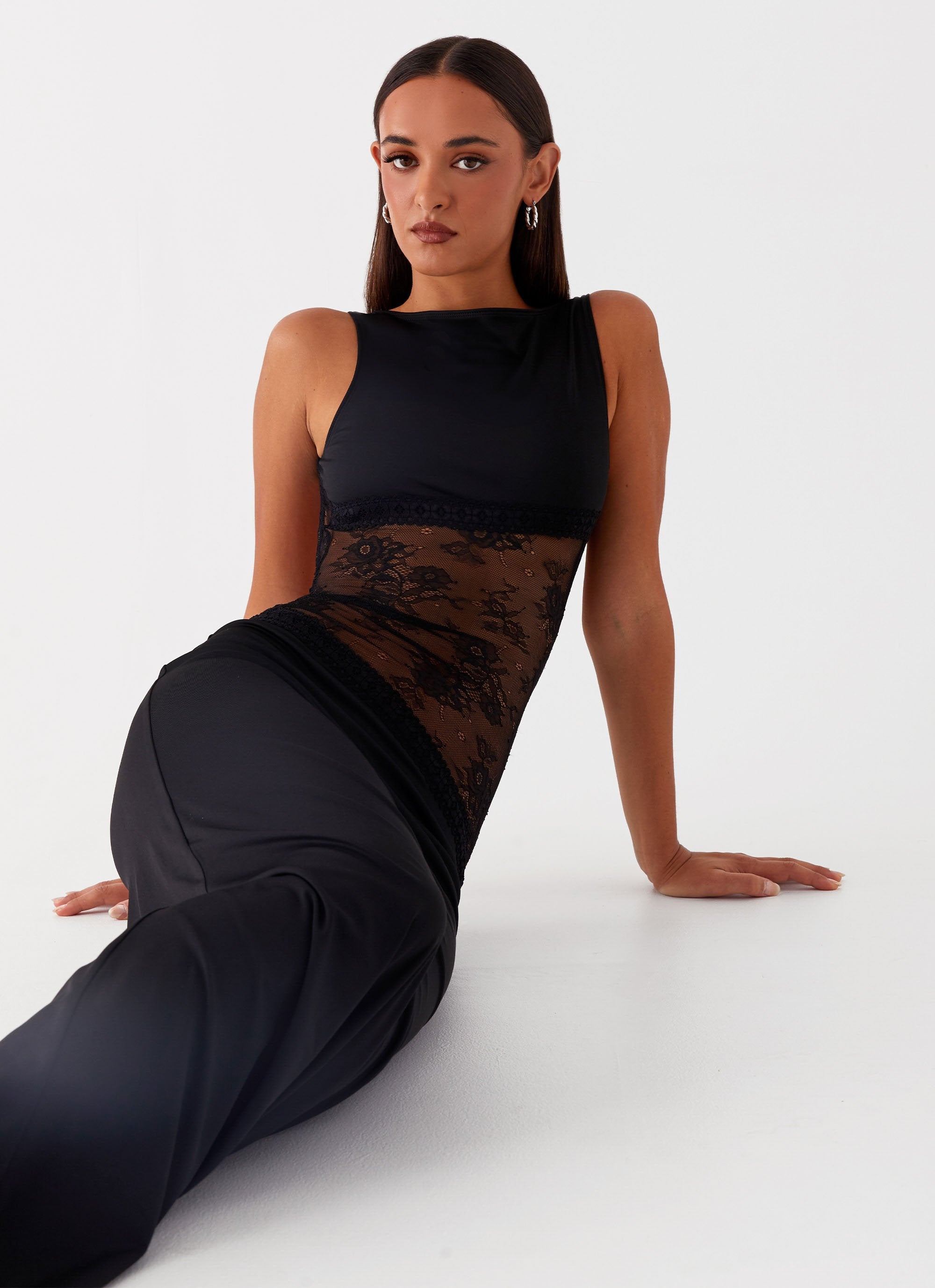 Noelia | Robe Maxi Élégante avec Dos Nu et Détails en Dentelle