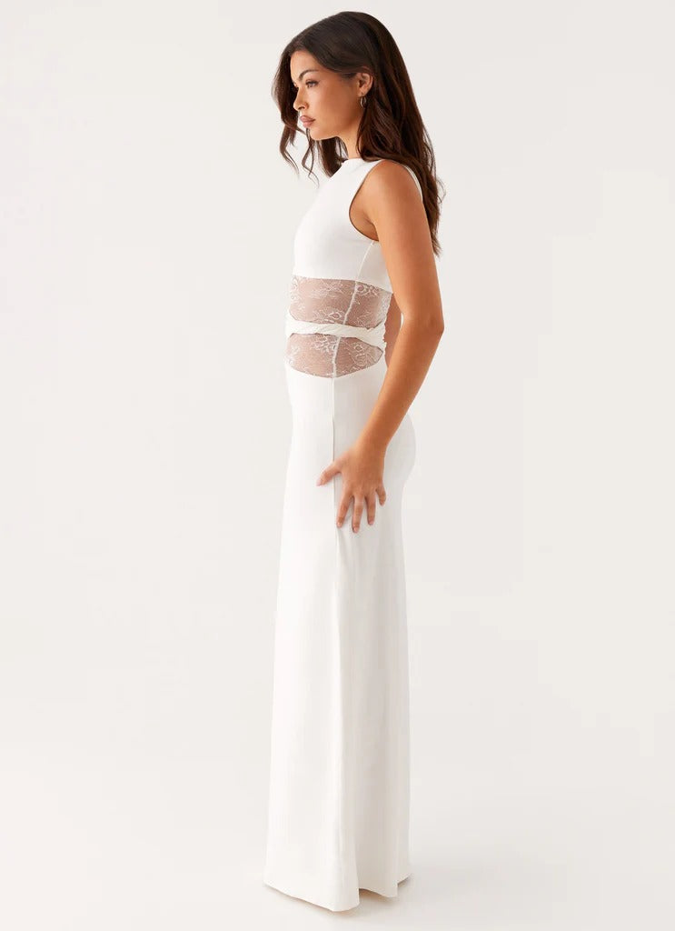 Emma - Robe maxi découpée à lacets