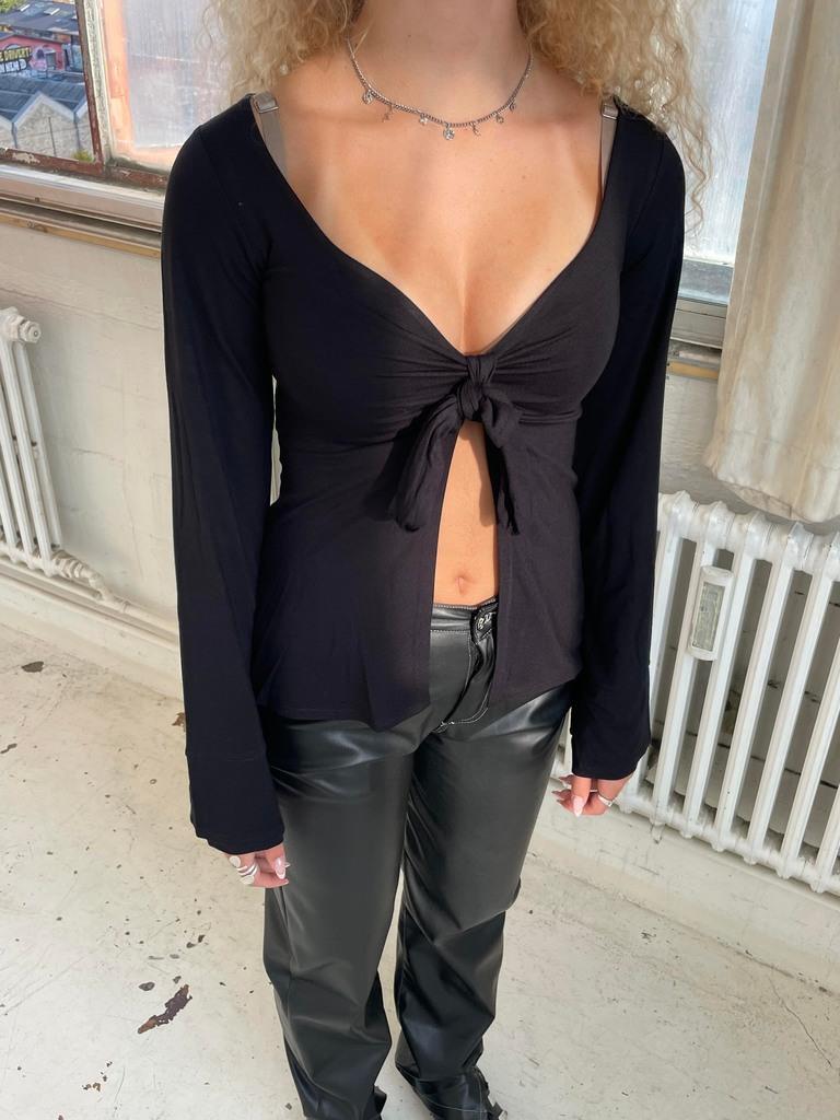 Merle – Blouse élégante avec détail de nœud